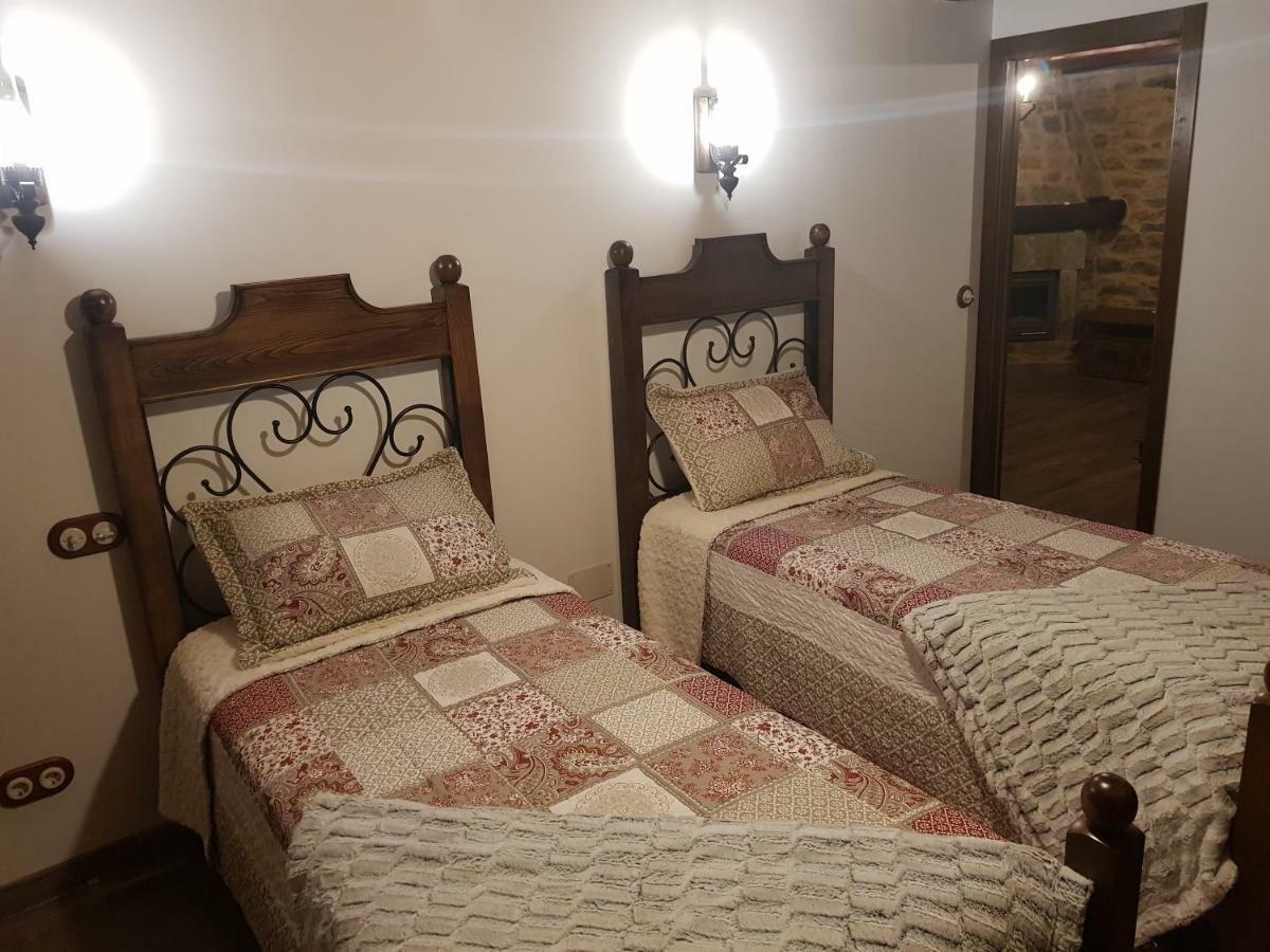 Apartamentos Rurales Casa Carmen Pola De Allande Ngoại thất bức ảnh