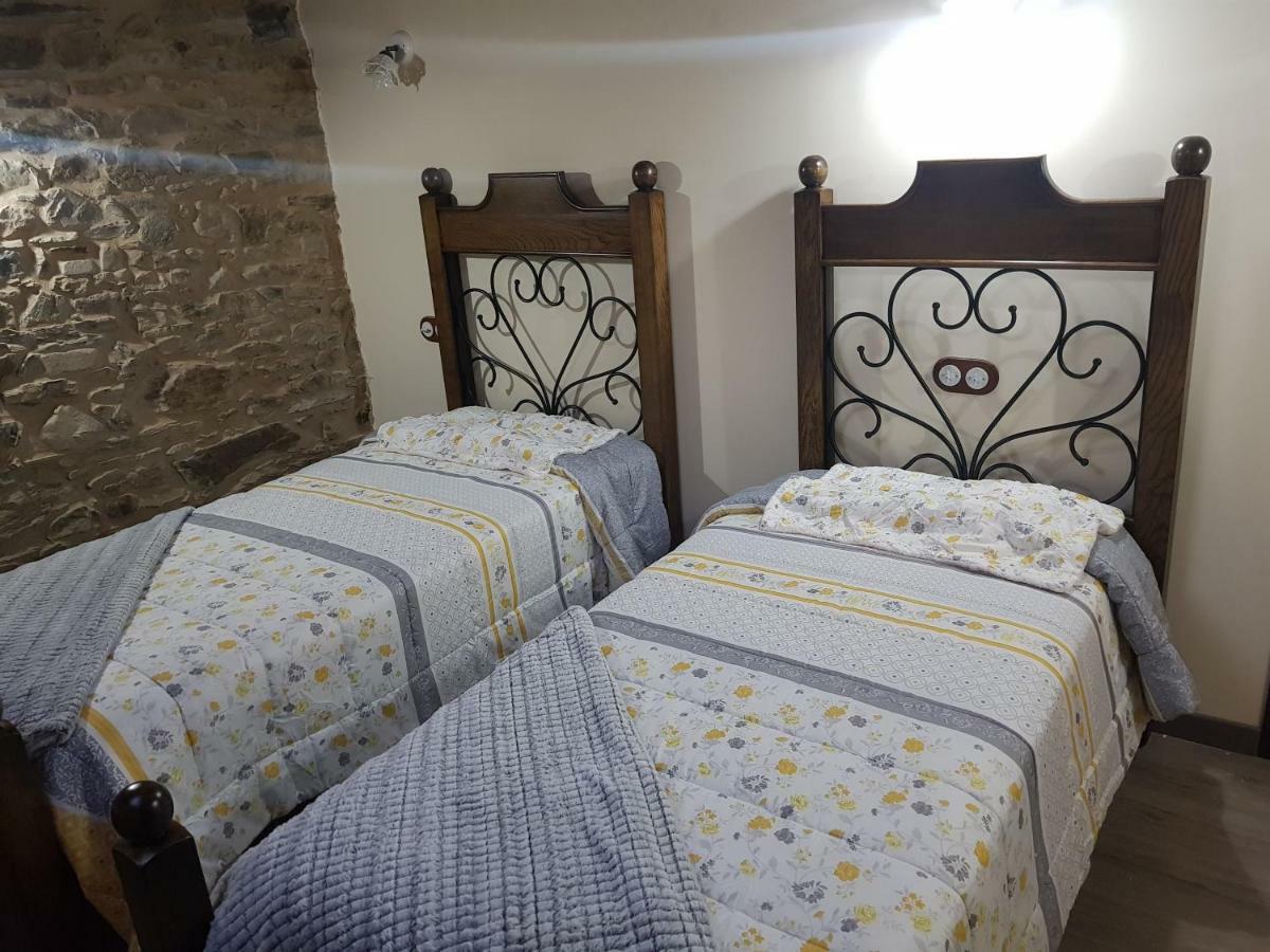 Apartamentos Rurales Casa Carmen Pola De Allande Ngoại thất bức ảnh